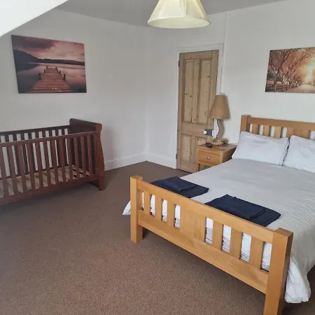 Vila Spacious 4 Double Bedroom House Sleeps 9 Harbour River Views